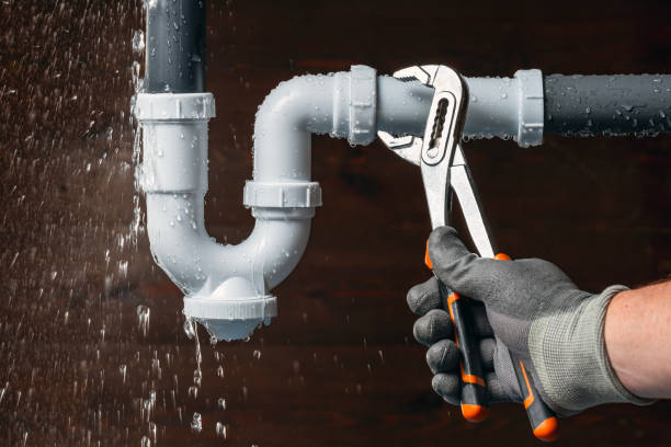 Professional Leak Detection technician working in Lund, NV